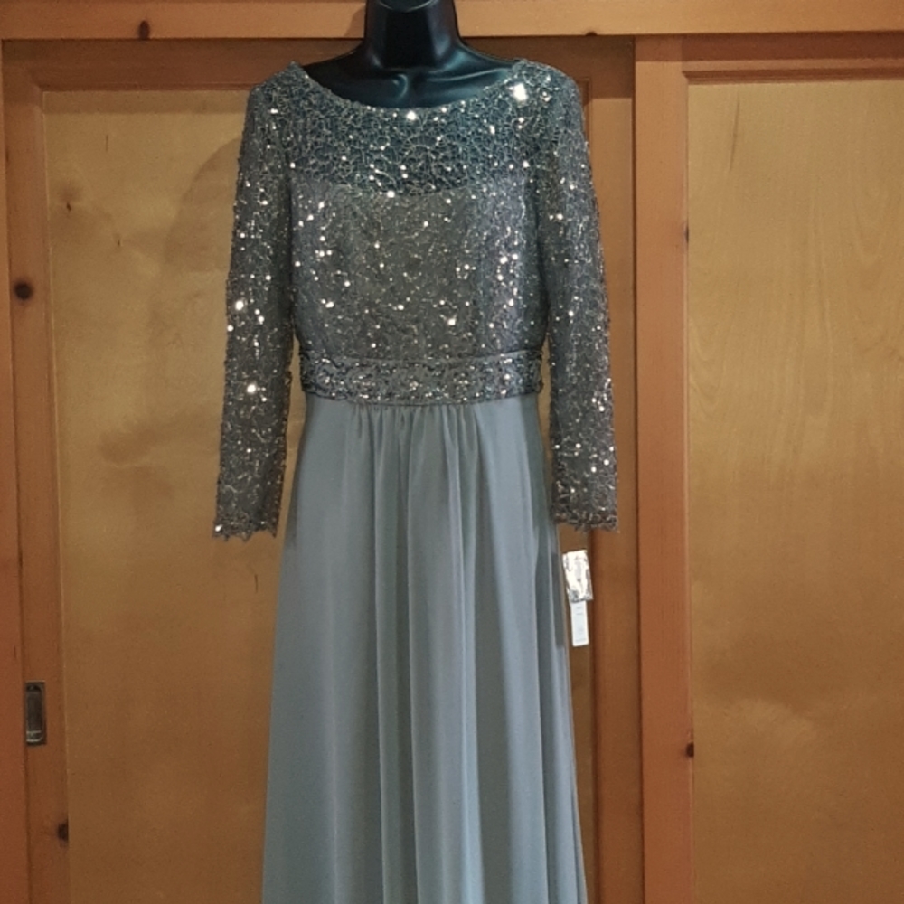 Decode 1.8 full length formal dress size 10